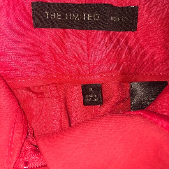The Limited pink work style shorts. Size 0 - Picture 3 of 3
